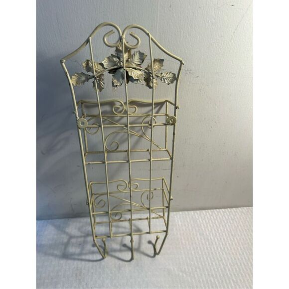 Metal hanging key Rack letter organizer flowers (some rust)18x6.5" - Picture 4 of 8